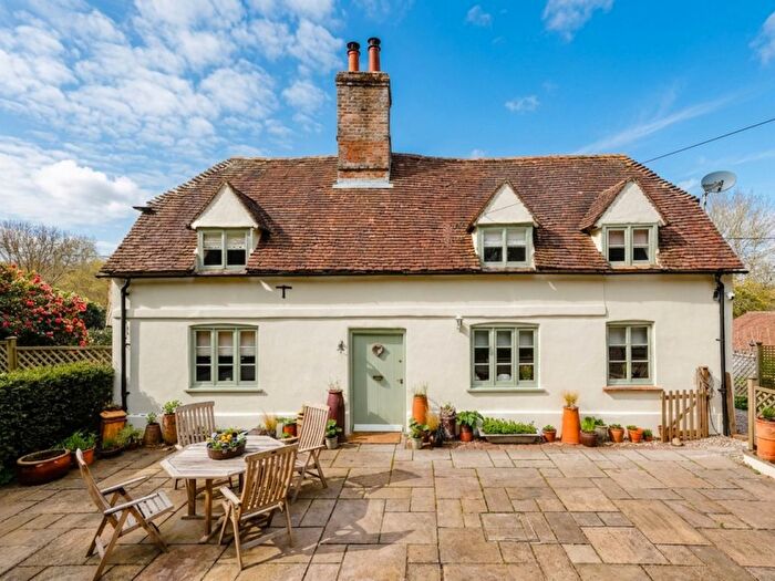 4 Bedroom Country House For Sale In Newtown Common, Newbury, RG20
