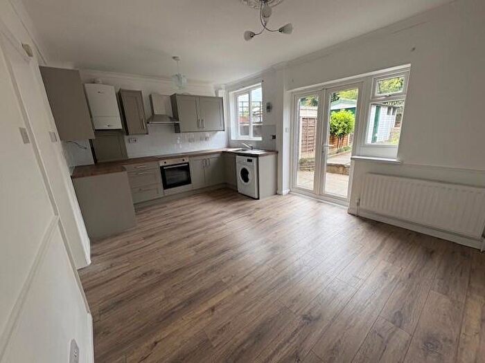 2 Bedroom House To Rent In Rose Road, Coleshill., B46