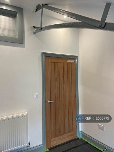 2 Bedroom Flat To Rent In Clay Hill, Beenham, Reading, RG7