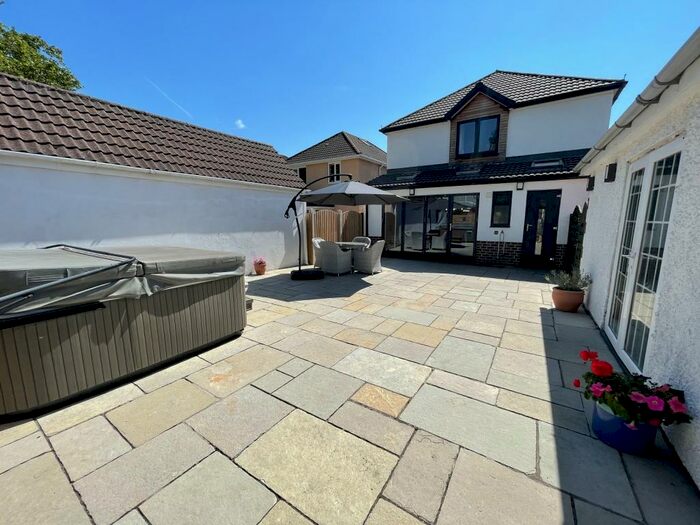 5 Bedroom Detached House For Sale In Church Road, Caldicot, NP26