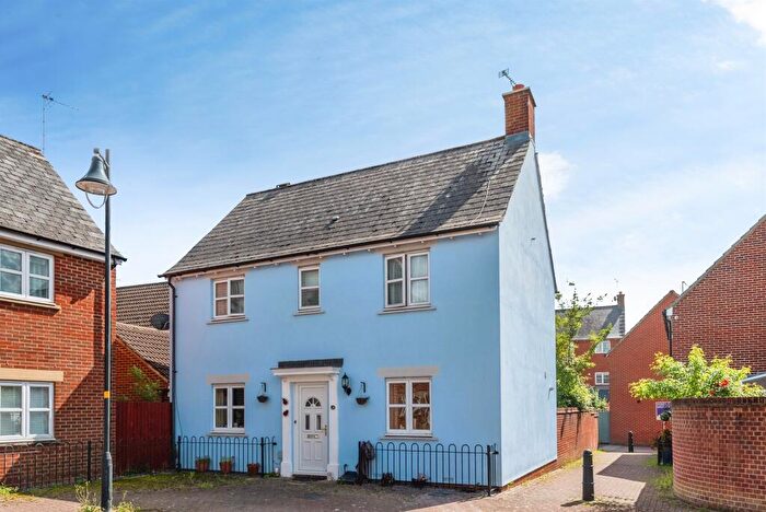 3 Bedroom Detached House For Sale In Dunvant Road, Swindon, SN25
