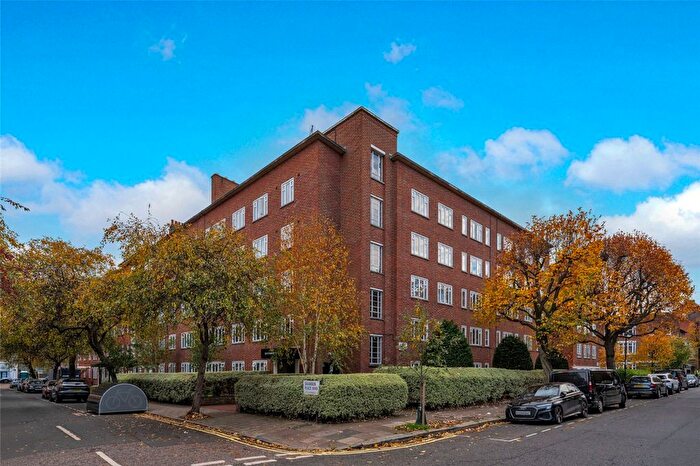 3 Bedroom Flat For Sale In Eamont Court, Shannon Place, St John's Wood, London, NW8