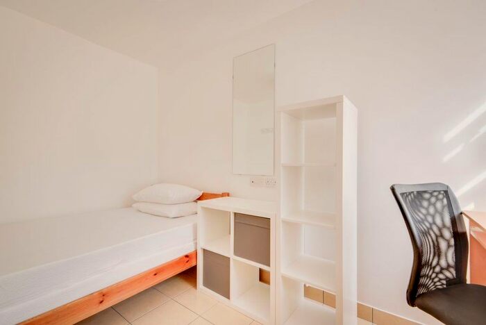 4 Bedroom Property To Rent In Kent Avenue, Canterbury, CT1