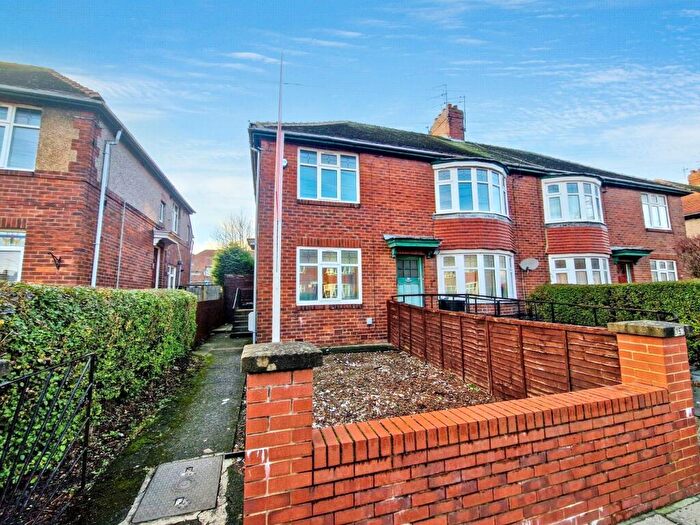 2 Bedroom Flat To Rent In Linthorpe Road, Gosforth, Newcastle Upon Tyne, Tyne And Wear, NE3