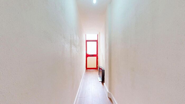 3 Bedroom Flat To Rent In London Road Isleworth, Isleworth, TW7