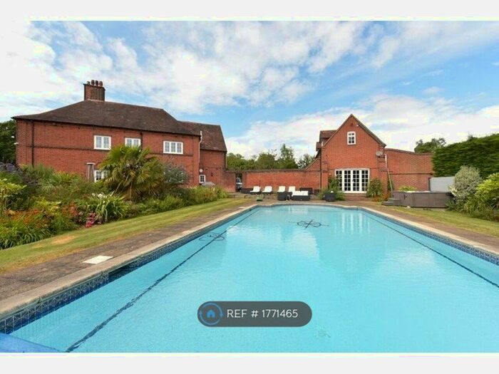 3 Bedroom Semi-Detached House To Rent In Great Warley Street, Brentwood, CM13