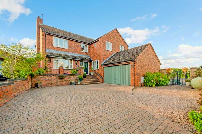 4 Bedroom Detached House For Sale In Crowle, Worcester, Worcestershire WR7
