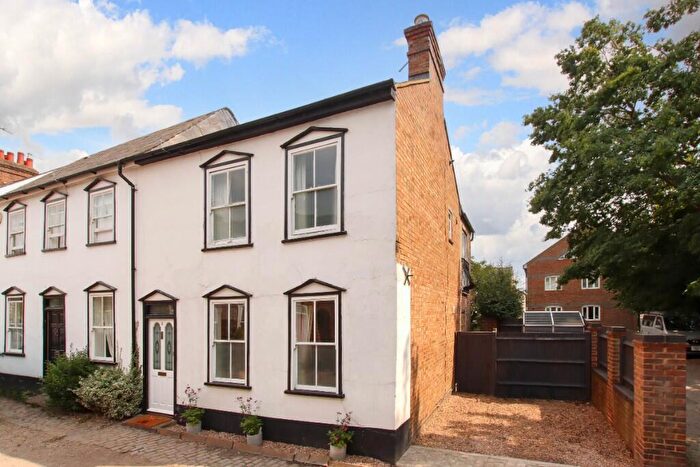 4 Bedroom Semi-Detached House For Sale In William Street, Berkhamsted, Hertfordshire, HP4