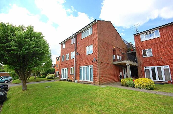 2 Bedroom Flat To Rent In Strafford Court, Pondcroft Road, SG3