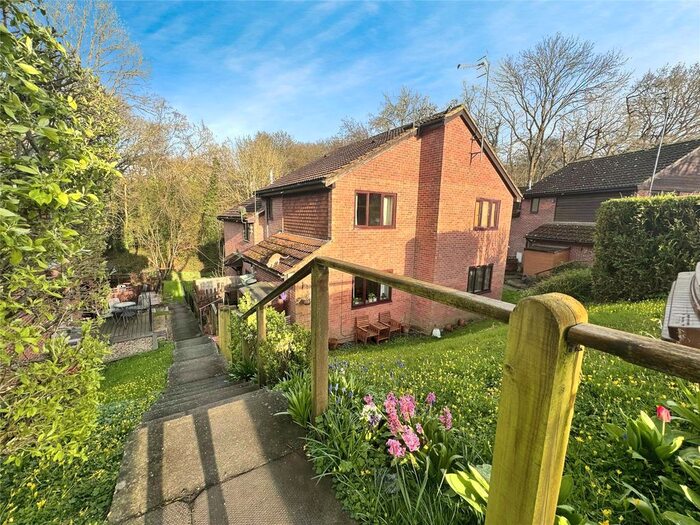 1 Bedroom Terraced House To Rent In Green Way, Tunbridge Wells, Kent, TN2