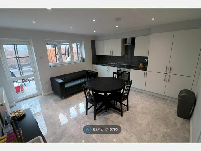 5 Bedroom Terraced House To Rent In Maryland Road, London, E15