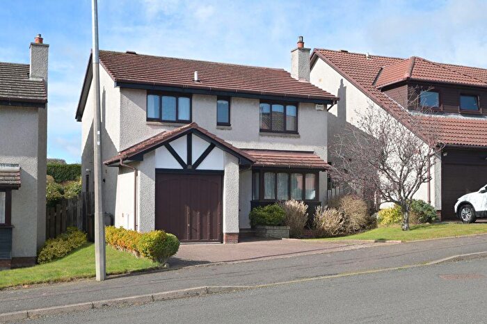 4 Bedroom Detached House For Sale In Caiyside, Edinburgh, EH10