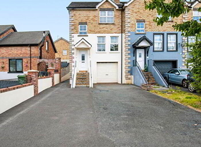 3 Bedroom TownHouse For Sale In River Glade Manor, Craigavon, BT66