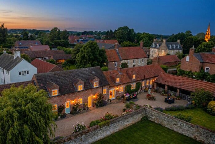 5 Bedroom Detached House For Sale In Barkston Road, Marston, Grantham, NG32