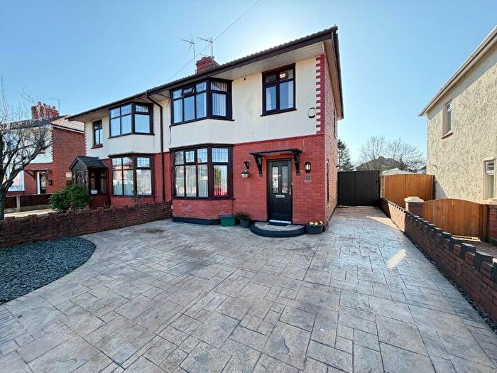 3 Bedroom Semi Detached House For Sale In Belgrave Drive, Great Sutton, CH65