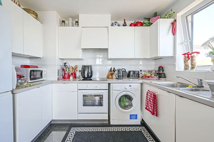 2 Bedroom Flat For Sale In Sheerness Mews, Royal Docks, London, E16