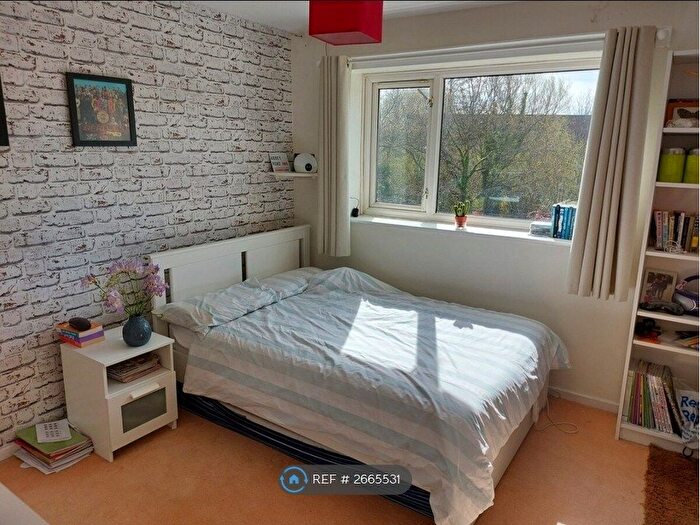 2 Bedroom Flat To Rent In Croxley Green, Rickmansworth, WD3