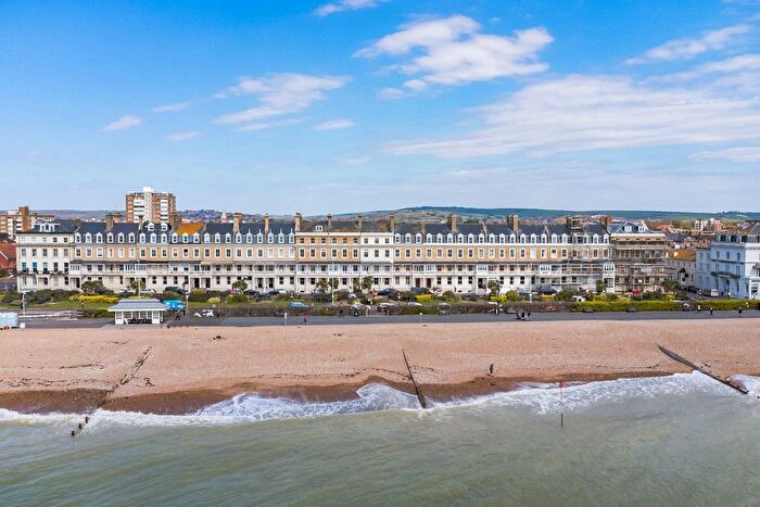 2 Bedroom Flat For Sale In Heene Terrace, Worthing, BN11