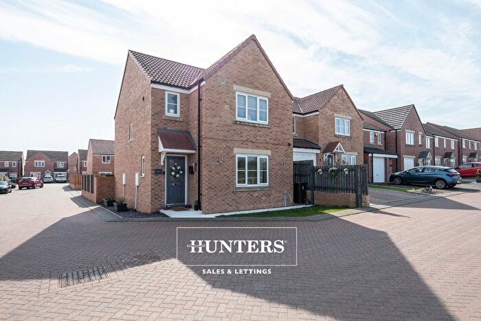 3 Bedroom Detached House For Sale In Maple View, Castleford, WF10