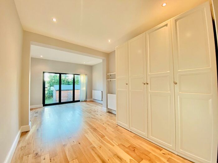 1 Bedroom Flat To Rent In Gloucester Road, New Barnet, EN5
