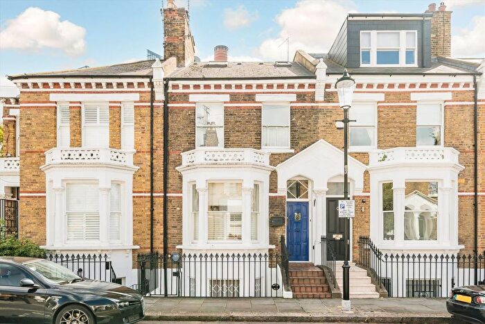 1 Bedroom Flat For Sale In Burnaby Street, Chelsea, SW10