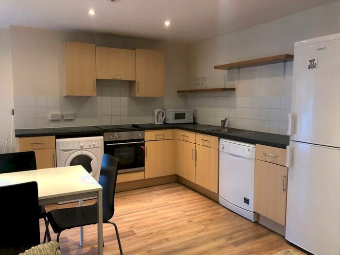 5 Bedroom Town House To Rent In Bingley Court, Canterbury, CT1