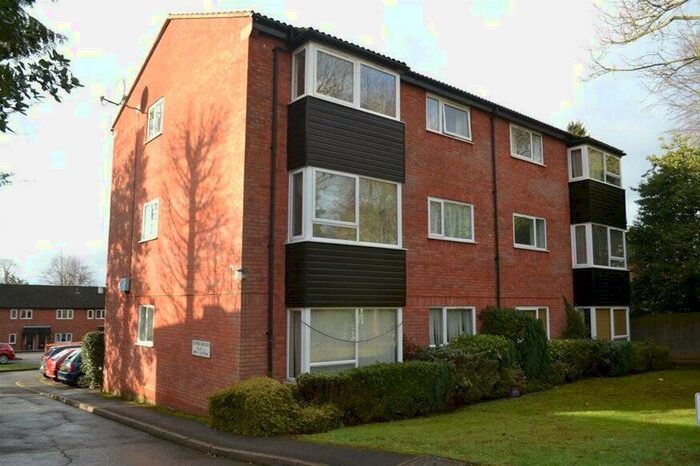 2 Bedroom Flat To Rent In Milton Road, Harpenden, AL5