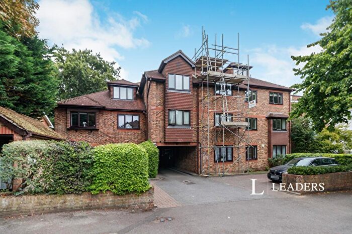 1 Bedroom Flat To Rent In Overton Road, Sutton, SM2