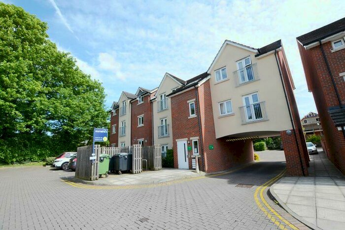 2 Bedroom Apartment To Rent In Almond Court, GU15