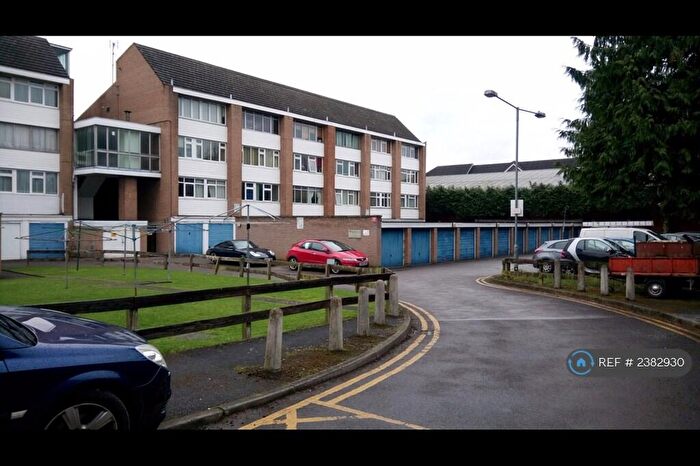Studio To Rent In Farnham Road, Slough, SL2