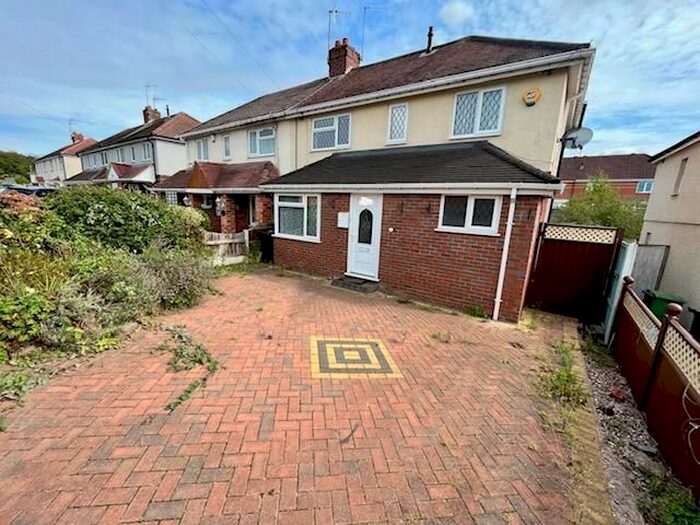 3 Bedroom Property To Rent In Blewitt Street, Pensnett, Brierley Hill, DY5