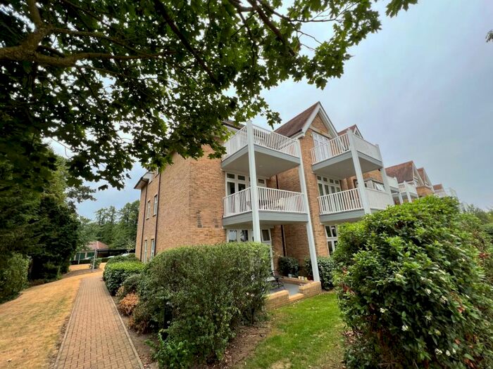 2 Bedroom Apartment To Rent In Newmarket, CB8