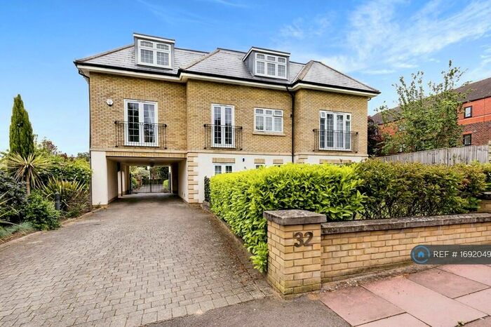 2 Bedroom Flat To Rent In Bromley, Bromley, BR2