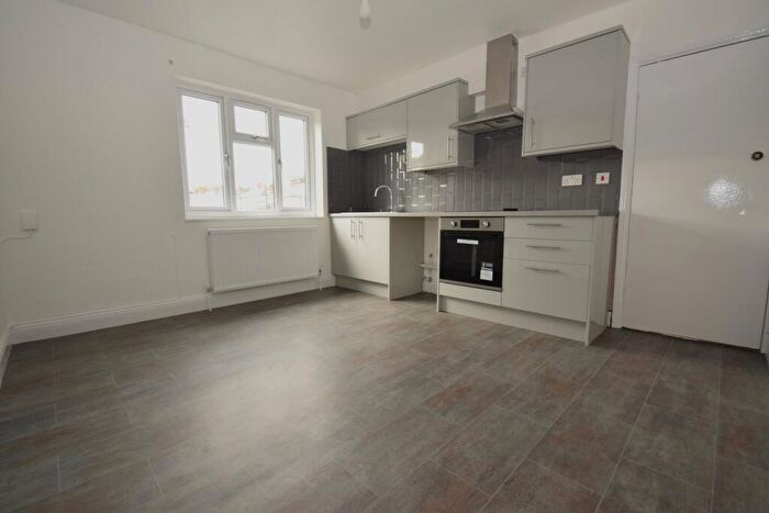 1 Bedroom Apartment To Rent In Crayford Road, Crayford, Dartford, DA1