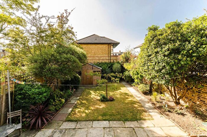 1 Bedroom Flat To Rent In Rosendale Road, West Dulwich, London, SE21