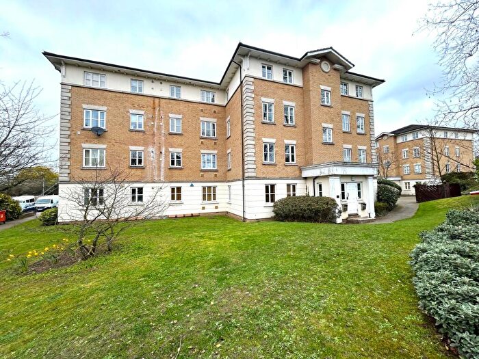 2 Bedroom Flat For Sale In Monkwood Close, Romford, RM1