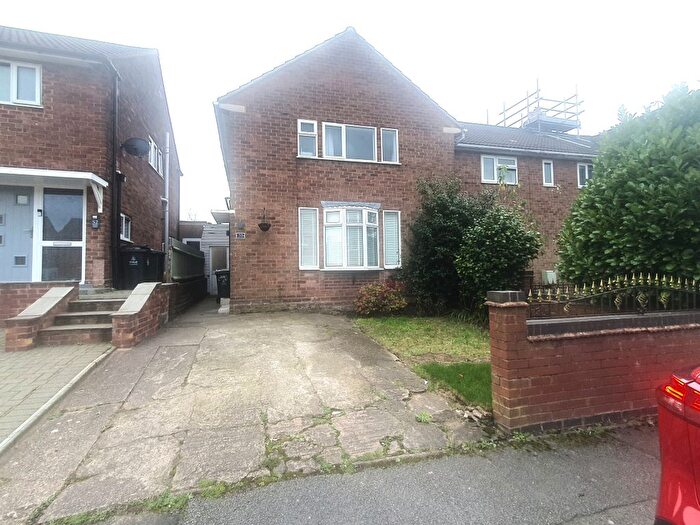 3 Bedroom End Of Terrace House To Rent In Peake Road, Walsall, West Midlands, WS8
