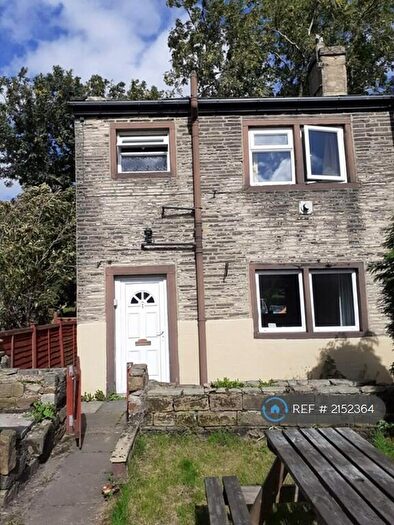 2 Bedroom Terraced House To Rent In Worthing Head Road, Bradford, BD12