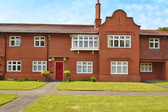 2 Bedroom Flat For Sale In Osborne Court, Port Sunlight, CH62