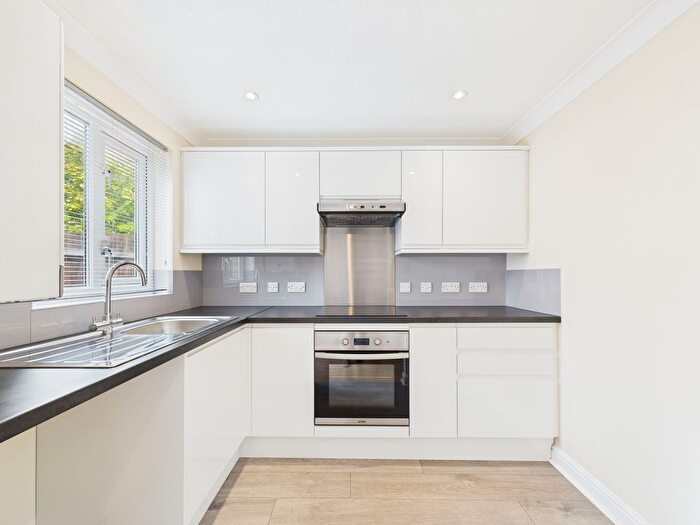 2 Bedroom Semi-detached House To Rent In Essenhigh Drive, Worthing, BN13