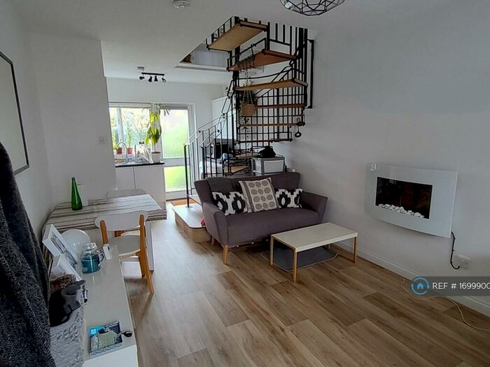 1 Bedroom Terraced House To Rent In Devonshire Mews, Cambridge, CB1