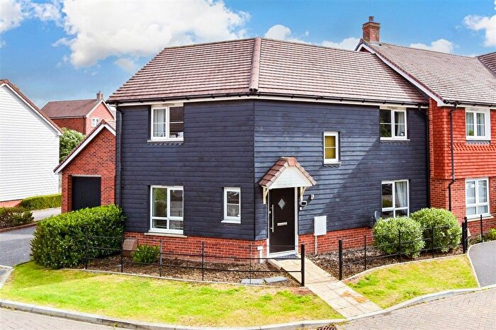 3 Bedroom End Terrace House For Sale In Bridger Way, Langley Park, Maidstone, Kent, ME17