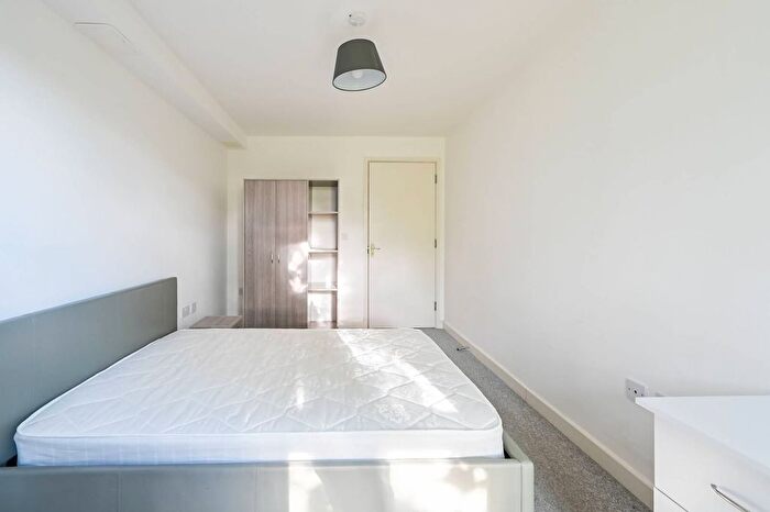 3 Bedroom Flat For Sale In Fawe Street, Tower Hamlets, London, E14