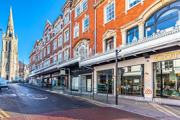 2 Bedroom Apartment For Sale In Gervis Place, Bournemouth, BH1