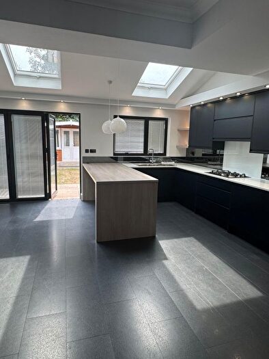 3 Bedroom Terraced House To Rent In Lonsdale Avenue, London, E6