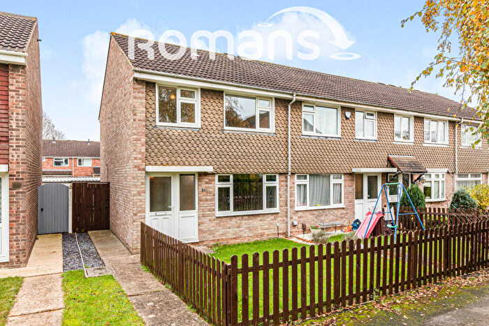 3 Bedroom Semi-Detached House To Rent In Oak Close, Little Stoke, Bristol, BS34