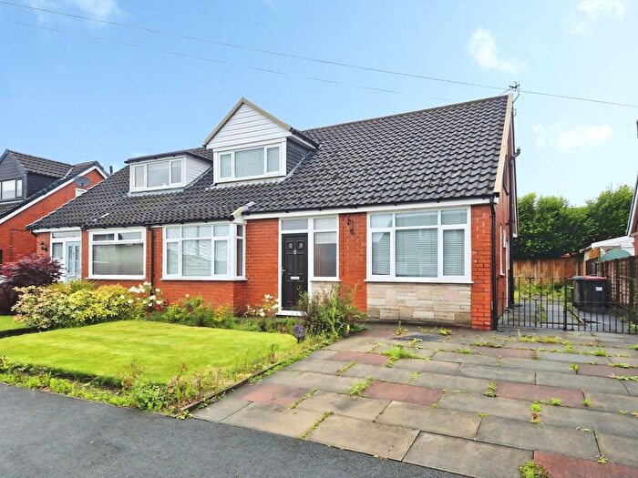 3 Bedroom Bungalow For Sale In Queensway, Worsley, Manchester, Greater Manchester, M28