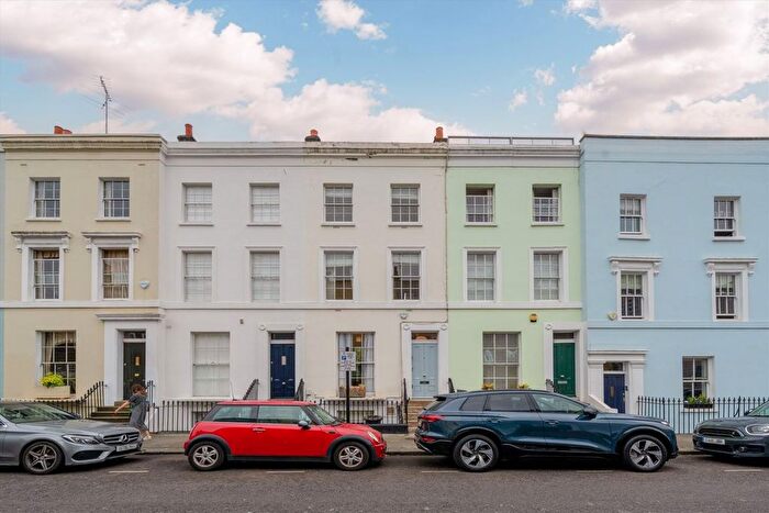 4 Bedroom Property To Rent In Queensdale Road, Holland Park, W11