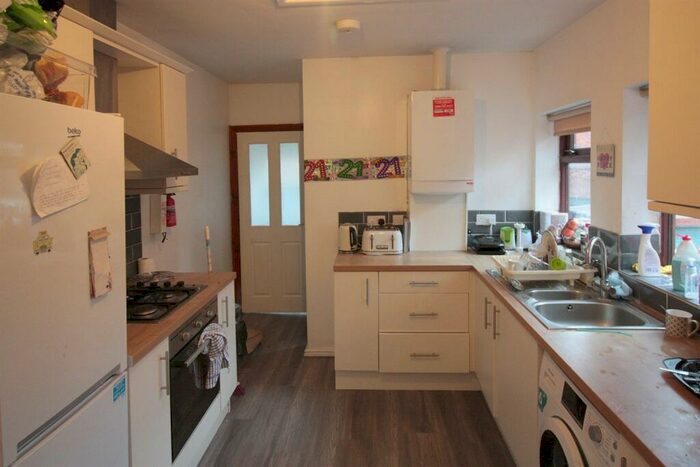 5 Bedroom Maisonette To Rent In Bayswater Road, Jesmond, Newcastle Upon Tyne, NE2