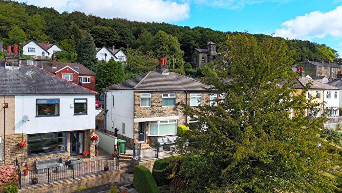 3 Bedroom Semi-Detached House For Sale In Fenny Royd, Hipperholme, HX3